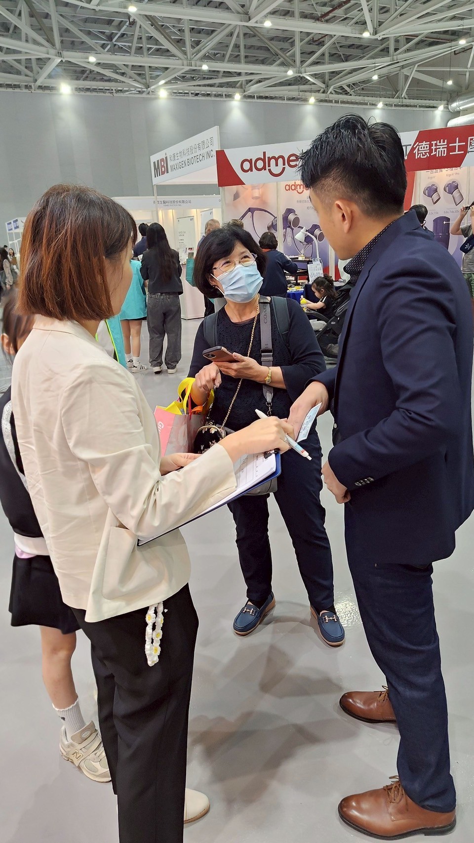 財團法人桃園牙醫師公會115年牙材展活動照片2